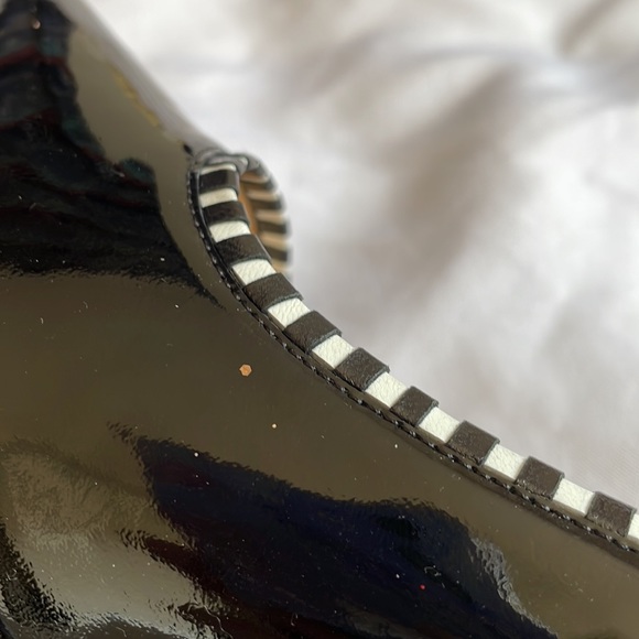 Kate Spade Black with White Trim Accent Patent High Heels Pumps - Picture 7 of 15